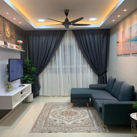 Dnaura Homestay Batu Buruk Terengganu Kuala Terengganu Exterior foto
