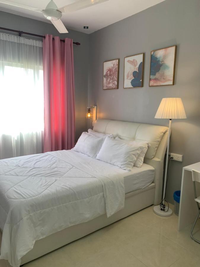 Dnaura Homestay Batu Buruk Terengganu Kuala Terengganu Exterior foto