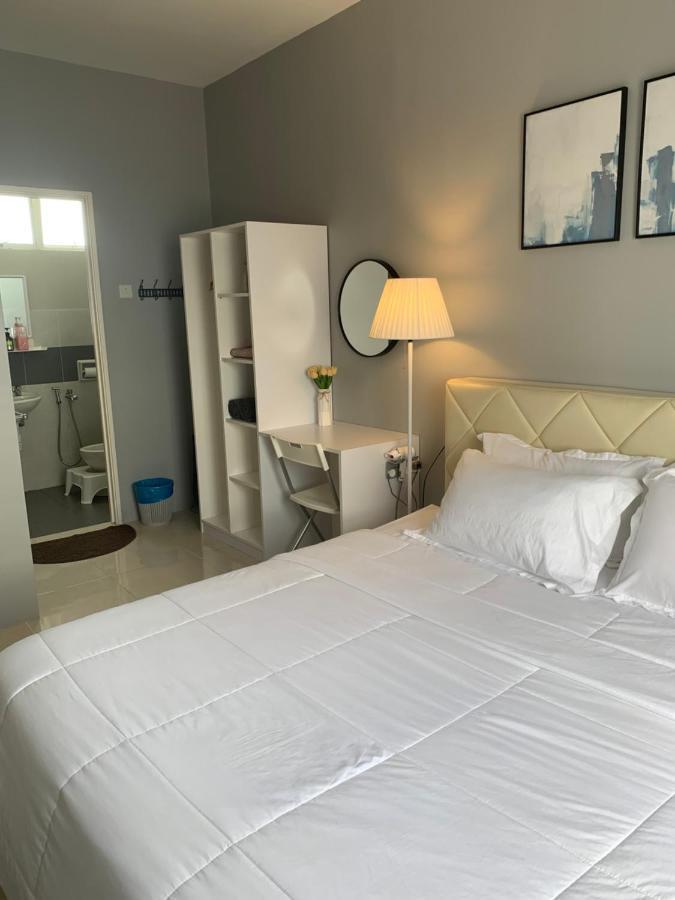 Dnaura Homestay Batu Buruk Terengganu Kuala Terengganu Exterior foto